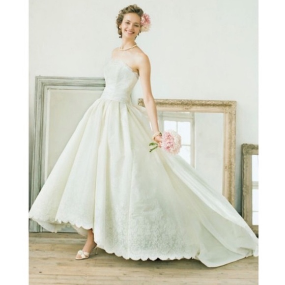 Carolina Herrera Audrina Wedding Dress - Picture 1 of 4